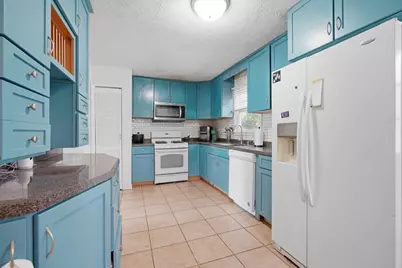1824 E Lafayette Street, Bloomington, IL 61701 - Photo 12