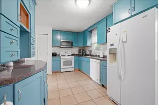 1824 E Lafayette St, Bloomington, IL 61701 - Photo 12