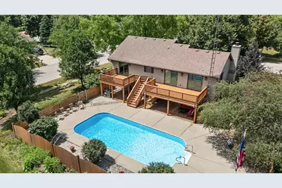 1404 Larson Street, Sycamore, IL 60178 - Photo 4