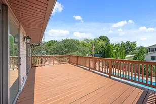 1404 Larson St, Sycamore, IL 60178 - Photo 10