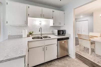 1264 Williamsburg Drive #D1, Schaumburg, IL 60193 - Photo 10