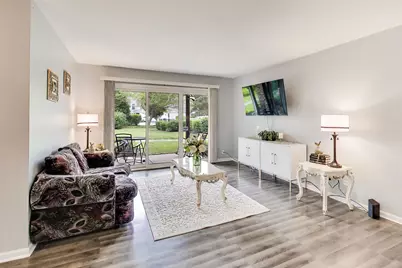 1264 Williamsburg Drive #D1, Schaumburg, IL 60193 - Photo 4