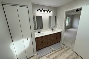 1305 Burns Ct, Minooka, IL 60447 - Photo 18