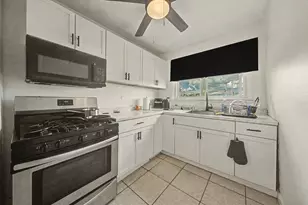5200 S Lorel Ave, Chicago, IL 60638 - Photo 4