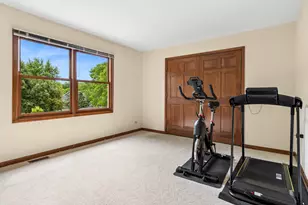 6127 Tyrnbury Dr, Lisle, IL 60532 - Photo 20
