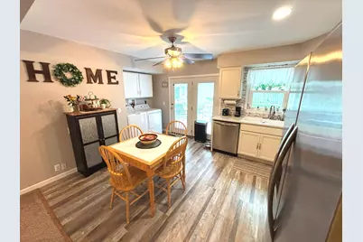 440 N Indiana Avenue, Salem, IL 62881 - Photo 6