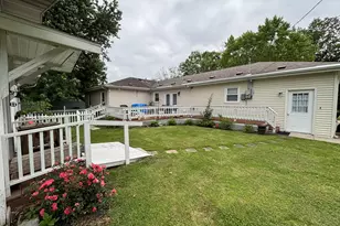 440 N Indiana Ave, Salem, IL 62881 - Photo 14