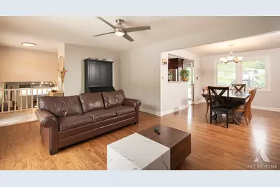 10136 Charles Avenue, Palos Hills, IL 60465 - Photo 8