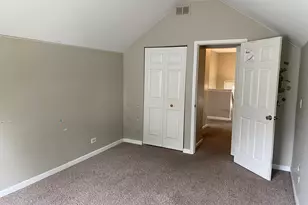 1 Hobart Ct, South Elgin, IL 60177 - Photo 12
