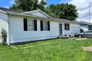 532 Kristy Dr, Centralia, IL 62801 - Photo 2