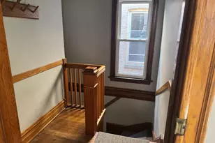 2005 W Greenleaf Ave, Chicago, IL 60645 - Photo 14