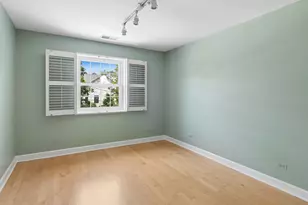 245 Burlington Ave, Clarendon Hills, IL 60514 - Photo 12