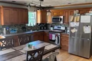 122 Windward Ln, Rochelle, IL 61068 - Photo 2