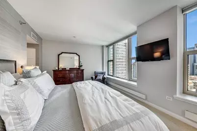 25 E Superior Street #1906, Chicago, IL 60611 - Photo 14