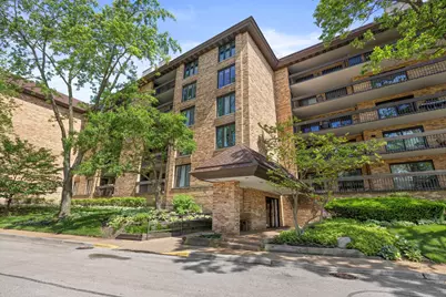 1671 Mission Hills Road #502, Northbrook, IL 60062 - Photo 1