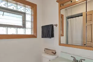 825 Walnut Dr, Darien, IL 60561 - Photo 16