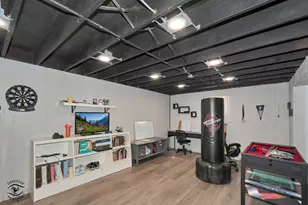 825 Walnut Dr, Darien, IL 60561 - Photo 22