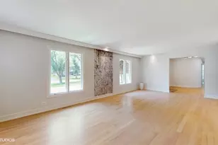 8473 Canterberry Dr, Burr Ridge, IL 60527 - Photo 20