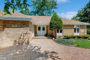 8473 Canterberry Dr, Burr Ridge, IL 60527 - Photo 26