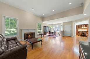 926 Ginger Ln, Geneva, IL 60134 - Photo 4