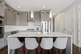 2825 N Halsted St, Chicago, IL 60657 - Photo 8