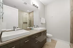 2825 N Halsted St, Chicago, IL 60657 - Photo 16