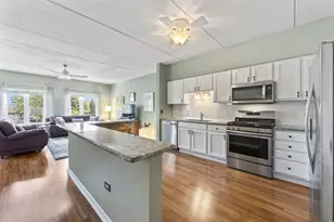 3451 N Carriageway Dr, Arlington Heights, IL 60004 - Photo 14