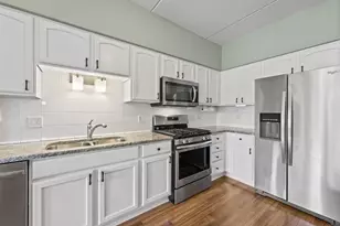 3451 N Carriageway Dr, Arlington Heights, IL 60004 - Photo 16