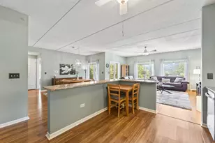 3451 N Carriageway Dr, Arlington Heights, IL 60004 - Photo 18