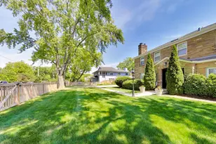 427 Green Bay Rd, Highland Park, IL 60035 - Photo 2