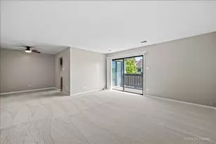 827 E Kings Row, Palatine, IL 60074 - Photo 2