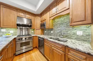 2324 W McLean Ave, Chicago, IL 60647 - Photo 6