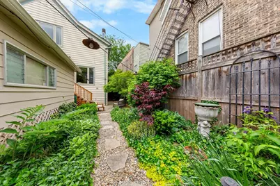 2324 W McLean Avenue, Chicago, IL 60647 - Photo 28