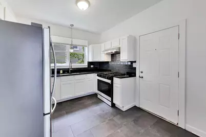 3336 W Evergreen Avenue #1, Chicago, IL 60651 - Photo 8