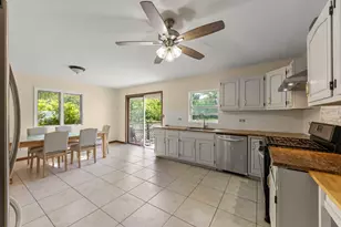 1241 Norfolk Ave, Crete, IL 60417 - Photo 8