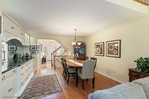 1916 W Ashbury Ln, Inverness, IL 60067 - Photo 4