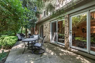 1916 W Ashbury Ln, Inverness, IL 60067 - Photo 20
