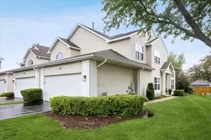 121 S Barton Trail, Batavia, IL 60510 - Photo 2