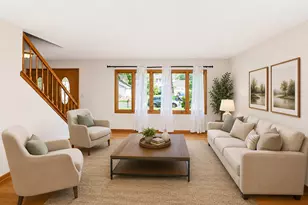 706 North Point Dr, Schaumburg, IL 60193 - Photo 2
