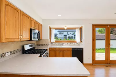 706 N Point Drive, Schaumburg, IL 60193 - Photo 14