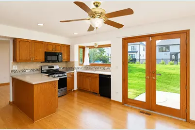 706 N Point Drive, Schaumburg, IL 60193 - Photo 12