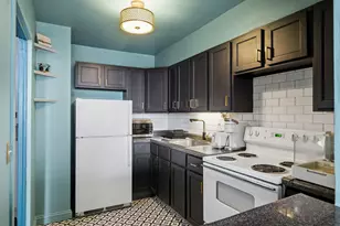 1560 N Sandburg Terrace, Chicago, IL 60610 - Photo 8