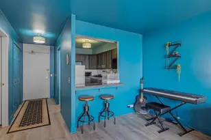 1560 N Sandburg Terrace, Chicago, IL 60610 - Photo 10