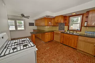 1105 W Lafayette St, Ottawa, IL 61350 - Photo 4