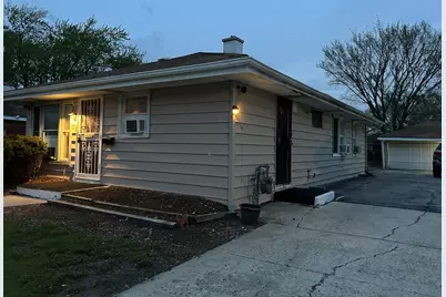 41 Circle Drive, Dixmoor, IL 60426 - Photo 2