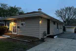 41 Circle Dr, Dixmoor, IL 60426 - Photo 2