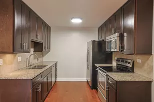 3101 Toulon Dr, Northbrook, IL 60062 - Photo 4