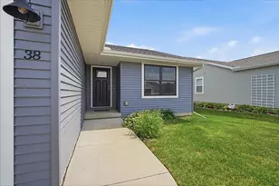 38 Winding Wy, Bloomington, IL 61705 - Photo 2