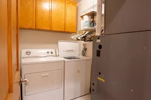 3324 N Hoyne Ave, Chicago, IL 60618 - Photo 12