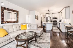 21 W Chestnut St, Chicago, IL 60610 - Photo 8